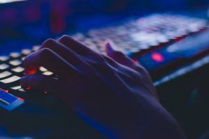 casos de éxito de aws lambda de streaming